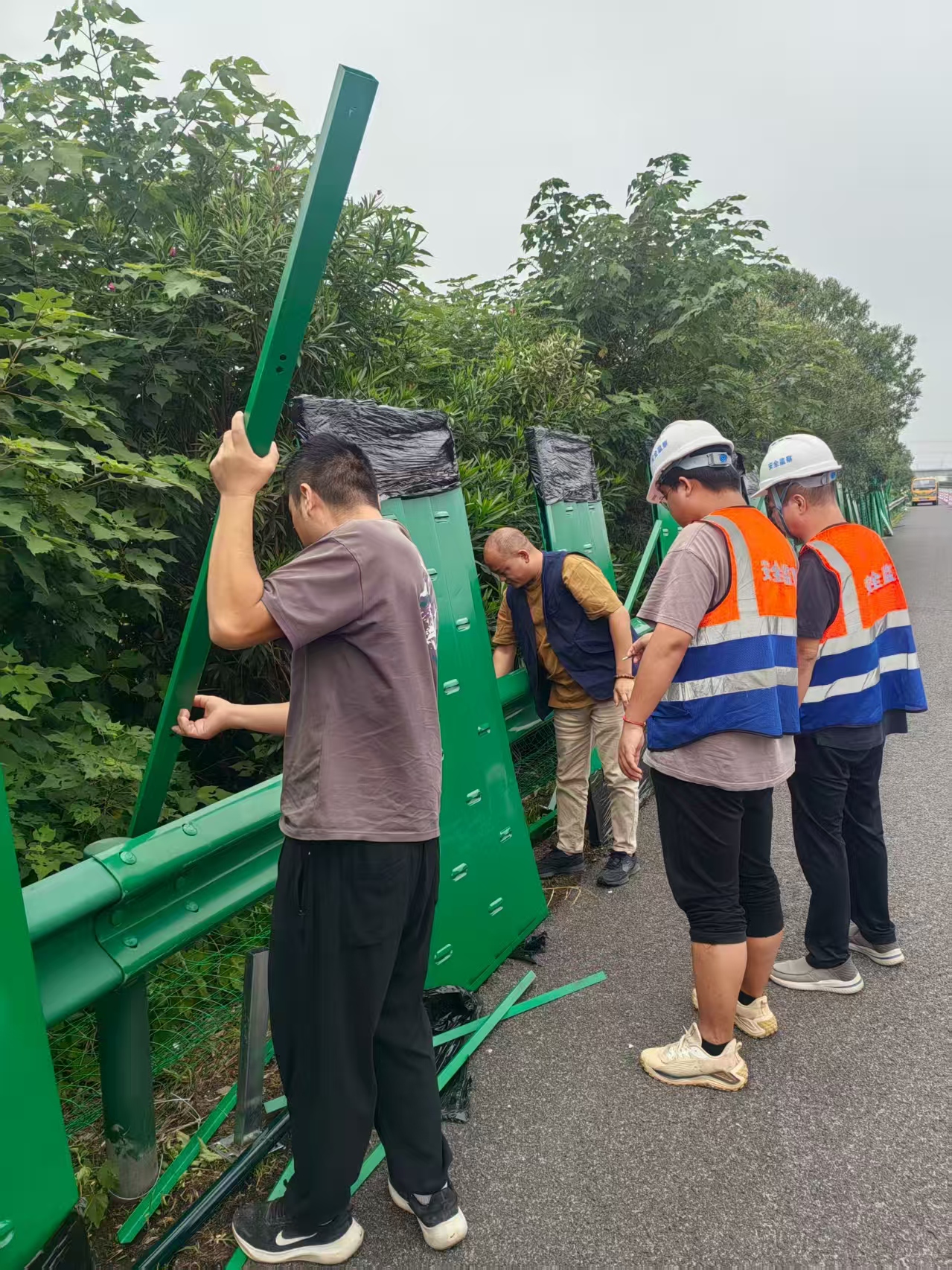 高速百葉圍擋圖片3