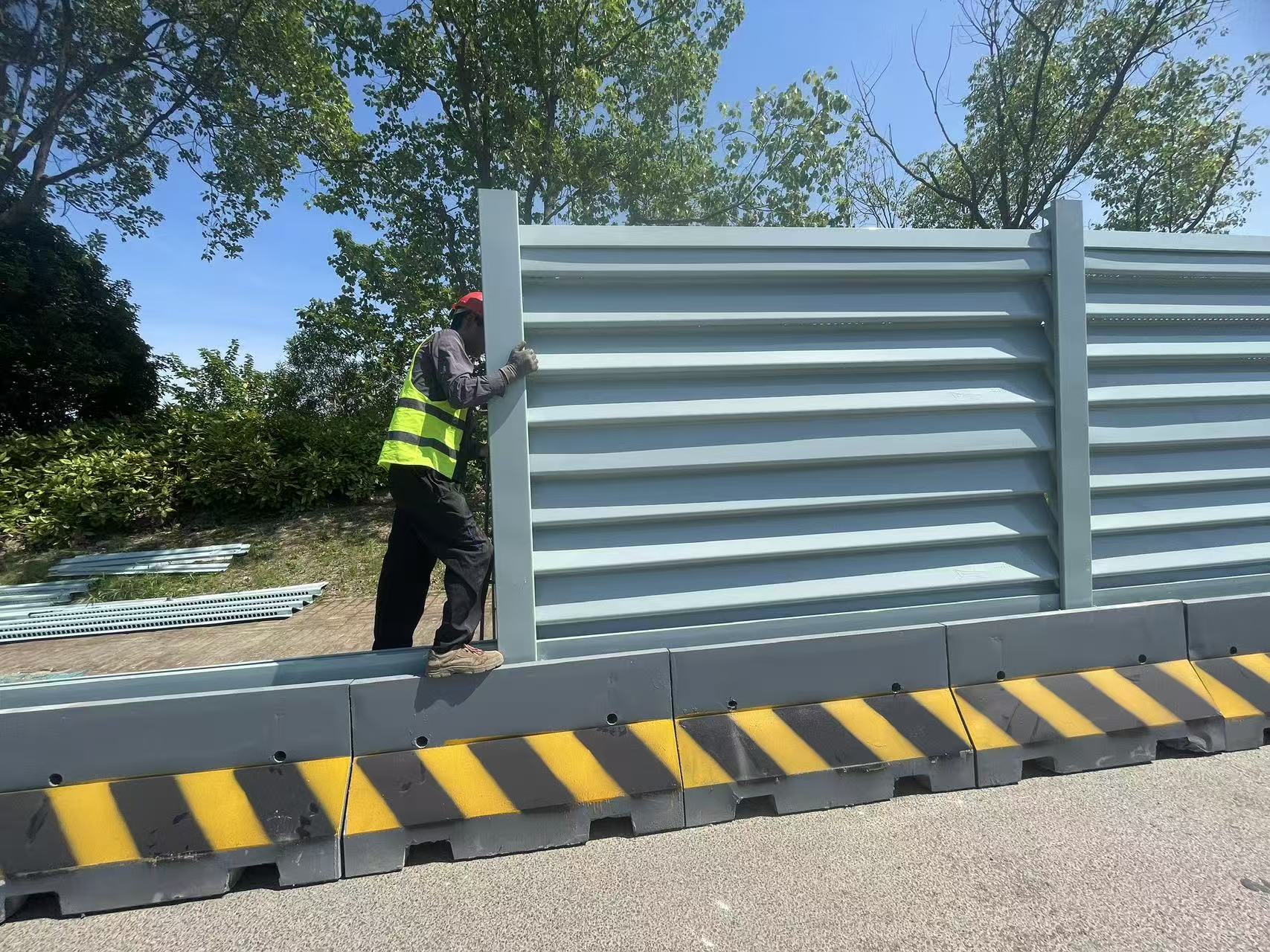 橫掛百葉圍擋圖片4